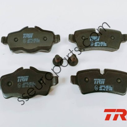 ผ้าเบรคหลัง หมายเลขชิ้นส่วน: 34216772894 6772894 , 34216778327 6778327 TRW GDB1766