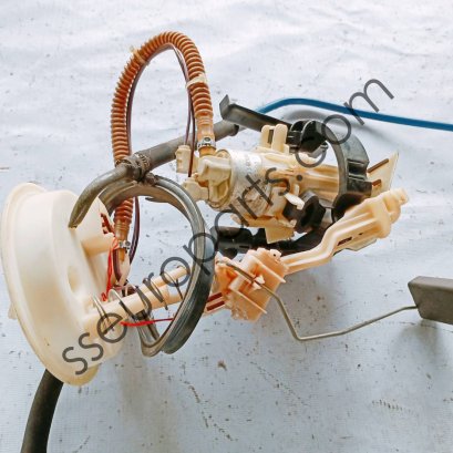 bm E39 523i 525i 530i GENUINE Fuel Pump and Fuel Level Sensor 1183130 G