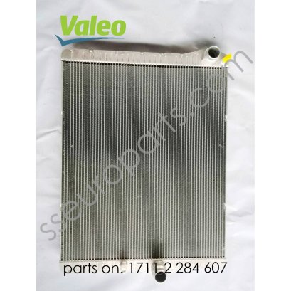 Radiator Part number: 17112284607 2284607 Valeo 731514