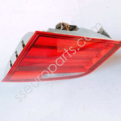 Rear light in trunk lid, right 63217203226 7203226