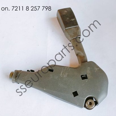 เข็มขัดส่วนล่าง, ตัวดึงเข็มขัดขวา 72118257798 8257798