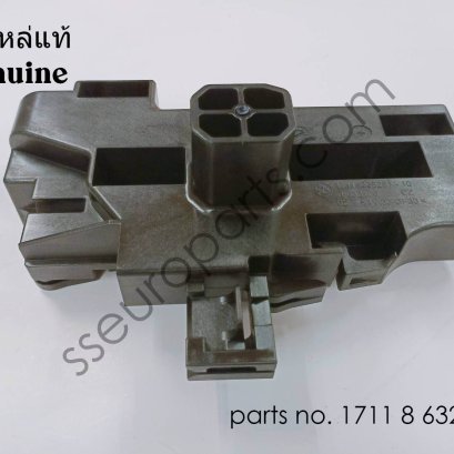 Holder, module mounting, bottom right Part number: 17118632126 8632126