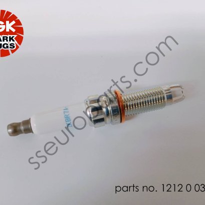 หัวเทียนไฟแรงสูง หมายเลขชิ้นส่วน: 12120038349 0038349 NGK 91785