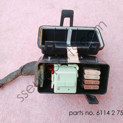 Fuse box Part number: 61142755704 2755704 second hand