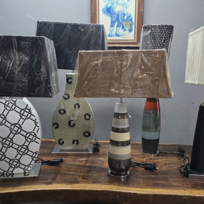 แจกันธรรมดาๆ มาประกอบเป็นโคมไฟตกแต่งบ้าน ด้วยขั้นตอนง่ายๆ