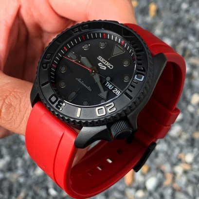 THE RED VELVET BLACK WITCH EDITION