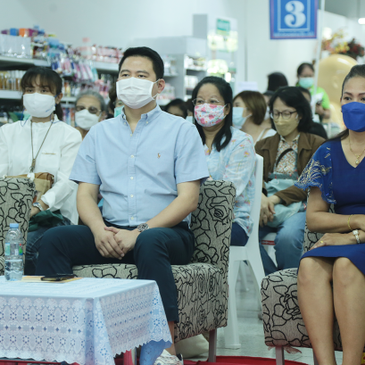 กิจกรรม " พระธรรมเทศนายามบ่าย " พร้อมบริจาคปัจจัยและ สิ่งของช่วยเหลือ วัดพระบาทน้ำพุ จังหวัดลพบุรี