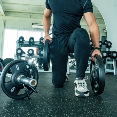 ยางปูพื้นฟิตเนส เลือกยังไงให้คุ้ม ทำงานได้จริง