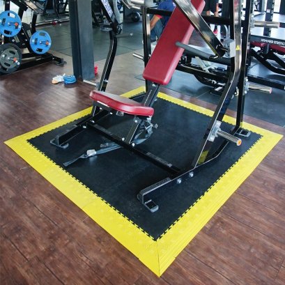 แผ่นยางปูพื้นแบบไหนดี? จิ๊กซอว์ vs. ม้วนยาง