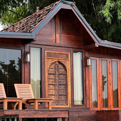 10 Steps to Take to Care for Your Antique Wooden Door