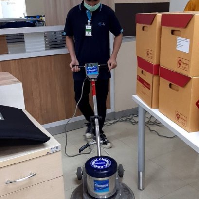 "ยืนหนึ่งเรื่องพื้นเงางาม" งานขัดพื้น บริษัท WP Energy 