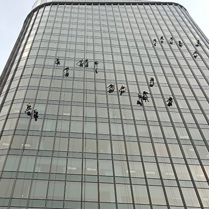 งาน Big Cleaning และโรยตัวเช็ดกระจกอาคารสูง - บริษัท สิงห์ พร็อพเพอร์ตี้ ดีเวลลอปเม้นท์ จำกัด