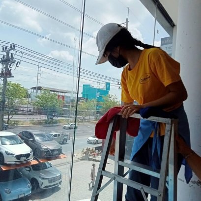 ทีมงานคุณภาพพร้อมเข้าถึงทุกพื้นที่เพื่อลุยงานทำความสะอาด Big Cleaning 