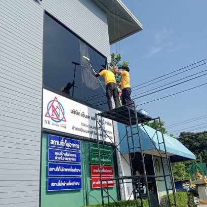 สร้างภาพลักษณ์ที่ดีให้กับอาคารของคุณ: เริ่มต้นจากกระจกที่สะอาด