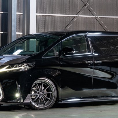 Artisan Spirit Lexus LM 350/300h