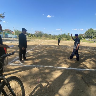 ดำเนินการควบคุมดูแลการจัดสนามกีฬาเทศบาล เพื่อเตรียมการแข่งขันกีฬาเชื่อมความสามัคคีต้านยาเสพติด เทศบาลตำบลท่าเชียงทอง