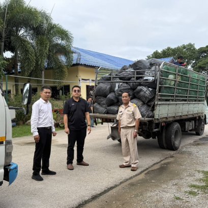 ตรวจสอบรถเก็บ ขน ขยะที่ได้รับการจ้างเหมาในเขตเทศบาลตำบลท่าเชียงทอง