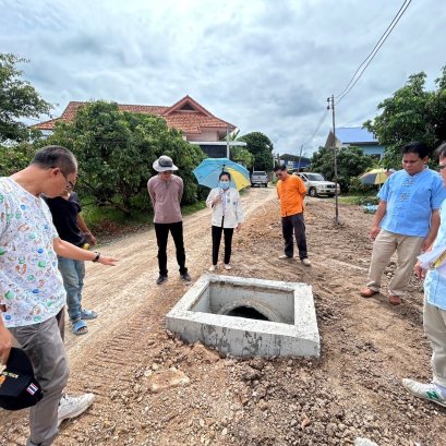 ลงพื้นที่ตรวจหน้างาน โครงการก่อสร้างถนนคอนกรีตเสริมเหล็กสายซอยข้างบ้านโกตา หมู่ที่ 2 บ้านสันมะกรูด