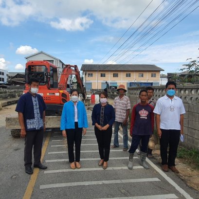 ลงพื้นที่สำรวจหน้างานการปรับปรุงซ่อมแซมถนนคอนกรีต คอสพานหลังตลาดป่าซาง 