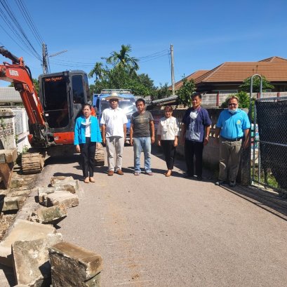 ขุดลอกท่อระบายน้ำ 