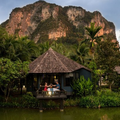 H031 : Peace Laguna Resort