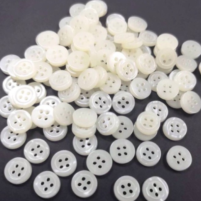 กระดุมเสื้อเชิ้ตสีขาว ขนาด 9 มิล (150 เม็ด)