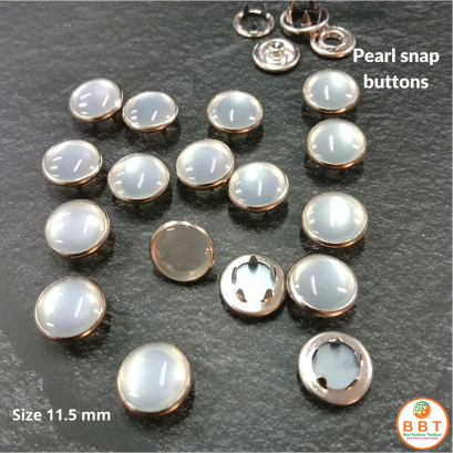 Pearl snap buttons