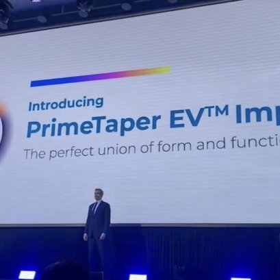 คุณหมอฟาร์ ร่วมงานเปิดตัว รากฟันเทียมตัวใหม่ ภายใต้แบรนด์ Prime Taper 