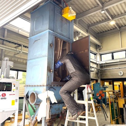 Bag filter replacement