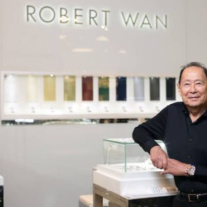 จักรพรรดิแห่งไข่มุกดำ – Robert Wan
