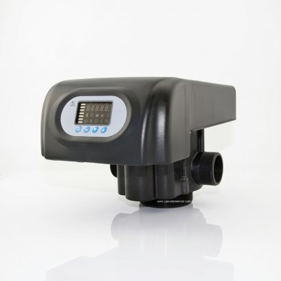 หัวควบคุมถังกรองน้ำคาร์บอน Auto Valve Runxin N75B1 10m³/h