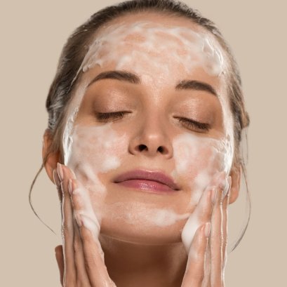 cleanser คือ อะไร ? ทำให้ผิวหน้าสะอาดได้อย่างไร ?