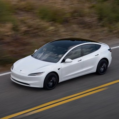 Tesla Model 3 Standard ฟีเจอร์ครบ คุ้มค่า ขับสนุก ในราคาที่เข้าถึงได้