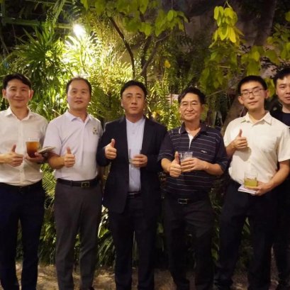 泰国亚洲大众集团高管受邀出席由泰中商务委员会主办的2024新年交流聚会