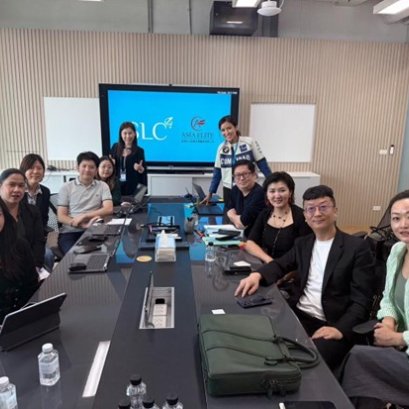 【SCB汇商银行的资深财务总监及资深财务会计师，加入我们SLC担任首席财务官（CFO） 与集团财务经理。】