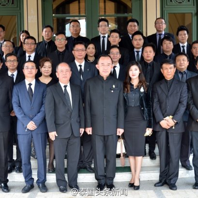 7 พฤศจิกายน 2016 คุณหลุ่ย แซ่กั๊ว ร่วมแสดงความเสียใจต่อการสวรรคต ของพระบาทสมเด็จพระปรมินทรมหาภูมิพลอดุลยเดช