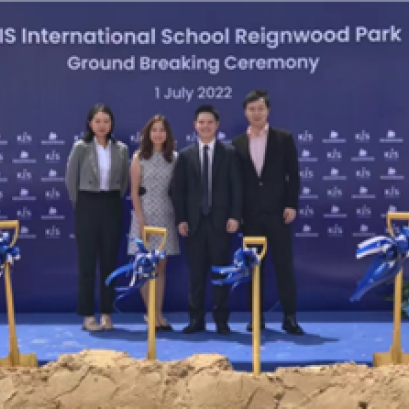 คุณ Zhong Muyue และ คุณ Li Yue รองประธานกรรมการบริหารบริษัท ไทยเจียระไนกรุ๊ป จำกัด (มหาชน)  เข้าร่วมพิธีวางศิลาฤกษ์โรงเรียนนานาชาติ KIS และเข้าร่วมงานวางศิลาฤกษ์ Reignwood Park