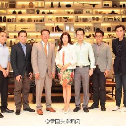 2014年8月5日 郭蕊女士采访了泰国著名房地产公司SANSIRI的首席执行官Apichart Chutrakul先生