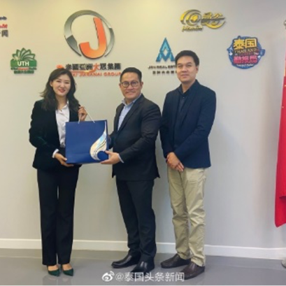 曼谷航空市场营销部高级总监来访集团