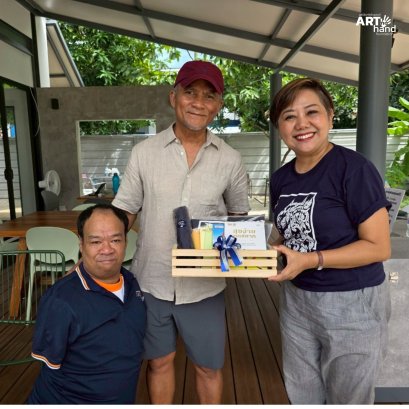 มูลนิธิอาร์ตโนแฮนด์  เยี่ยมชมฟาร์มผัก  "น้าเช็ค สุทธิพงศ์" 