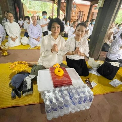 ถวายสังฆทานและเครื่องไทยทานชุดใหญ่ วัดถ้ำพระภูวัว