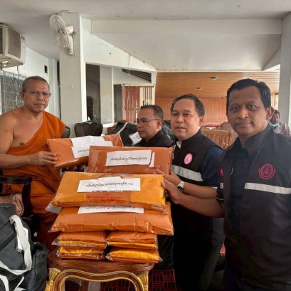 มูลนิธิพุทธภูมิธรรม ส่งมอบผ้าไตรจีวร 70 ผืน แด่วัดที่ประสบอุทกภัยในภาคใต้