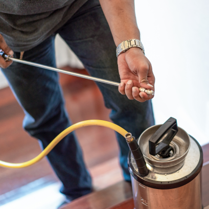 ฉีดปลวกด้วยตัวเองทำอย่างไร เตรียมอุปกรณ์อะไรบ้าง