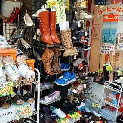 สินค้าจากญี่ปุ่น JAPAN หิ้ว มีให้เลือกมากมาย  กระเป๋า เสื้อผ้า รองเท้า ของใช้ เครื่องสำอางค์ 日本製品の輸入