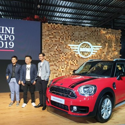 มินิ ประเทศไทย ยกทัพมินิทุกตระกูลสู่งาน MINI Expo 2019   โดย มินิ คูเปอร์ เอสคันทรีแมน โพรไฟล์ใหม่ในราคาเร้าใจกว่าเดิม พร้อม ยกระดับเทคโนโลยี MINI Connected เพื่อการเชื่อมต่ออย่างไร้ขีดจำกัด