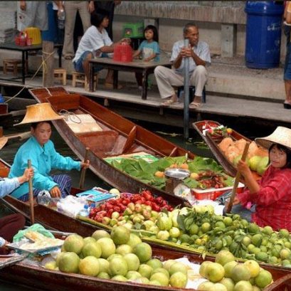 002PVT	Maeklong Railway Market & Elephant Riding  + Guide (No Lunch)