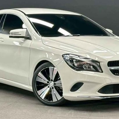 เปลี่ยนแบตเตอรี่ BENZ CLA 200 (C117) ปี 2013-2019 ราคาถูก ติดตั้ง ฟรี!