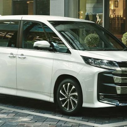 เปลี่ยนแบตเตอรี่ TOYOTA NOAH  แบตหมด ราคาถูก ติดตั้ง ฟรี!