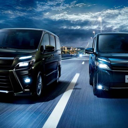 เปลี่ยนแบตเตอรี่ Toyota Voxy แบตหมด ราคาถูก ติดตั้ง ฟรี!