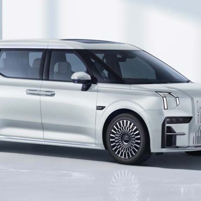 เปลี่ยนแบตเตอรี่ ZEEKR 009 แบตหมด ราคาถูก ติดตั้ง ฟรี!